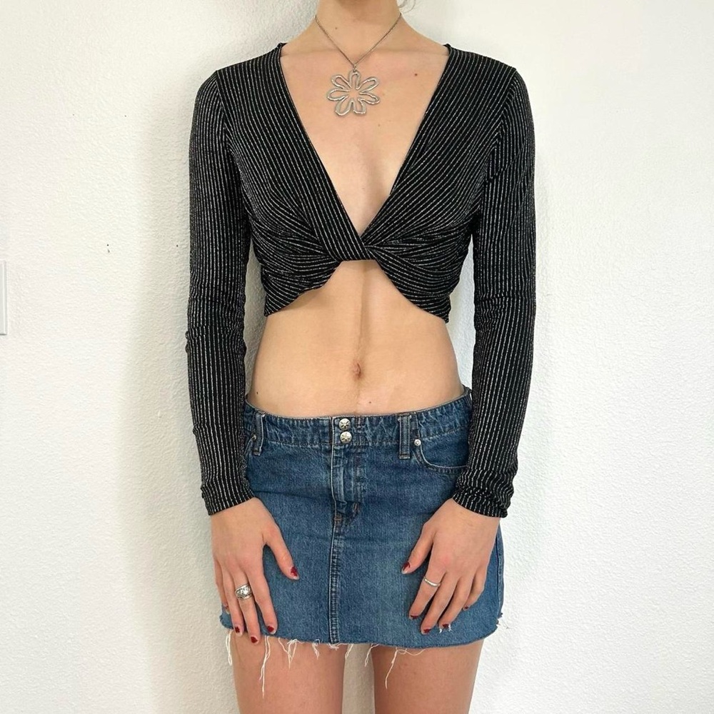 black long sleeve going out top